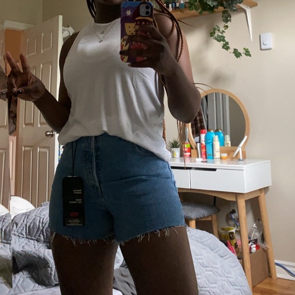 Levi’s ribcage shorts - Picture 6 of 7